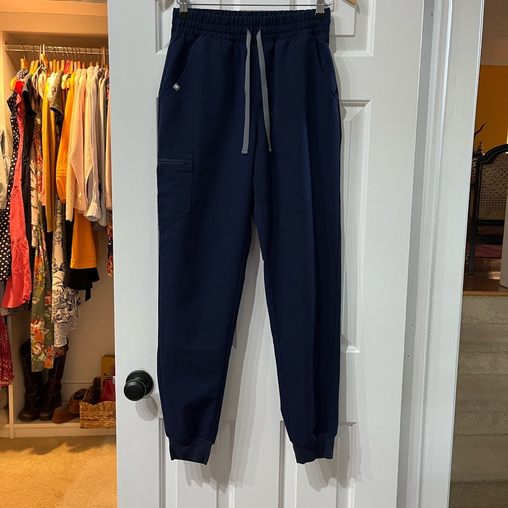 Figs Women's Navy Uman Relaxed Jogger Pants